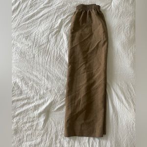 Long brown skirt with pockets